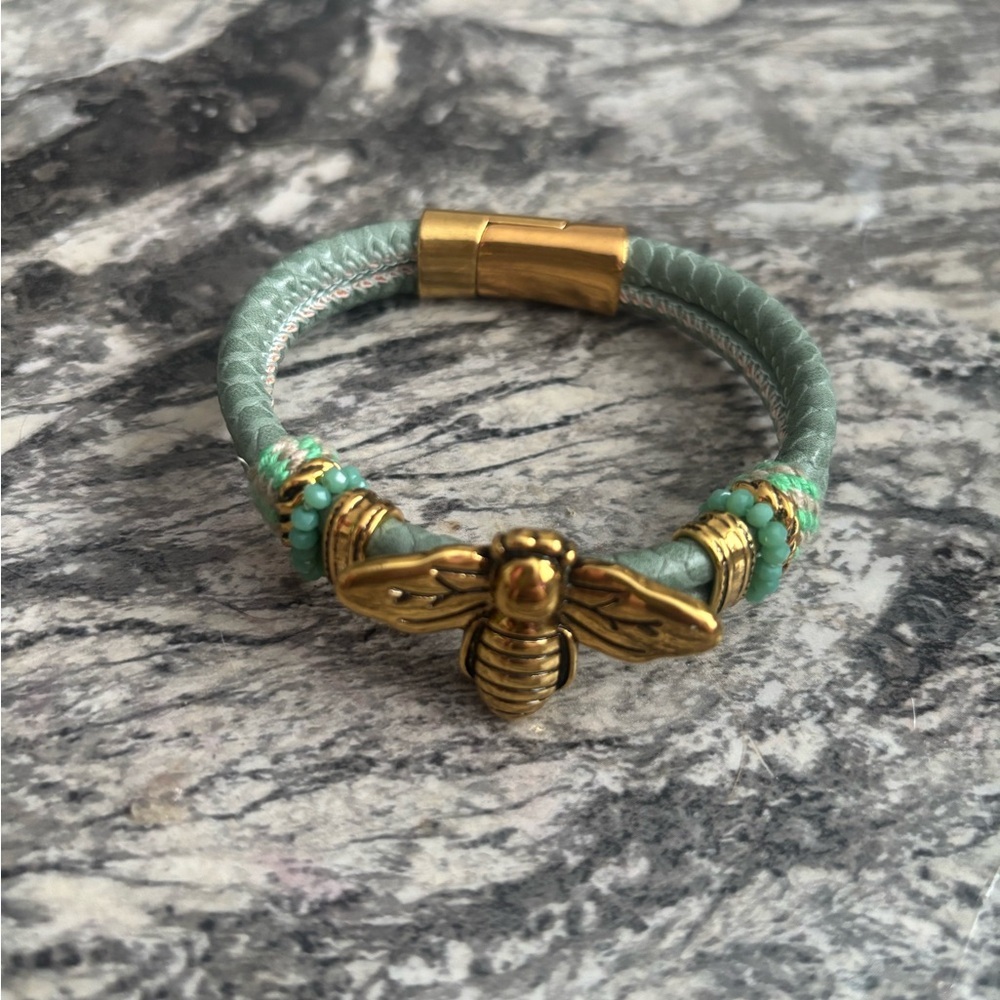Laura Janelle bee Bracelet